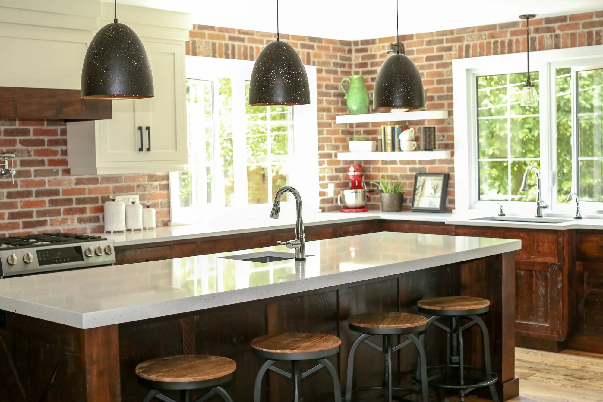 Heather and Dwayne in the Heirlooms workshop