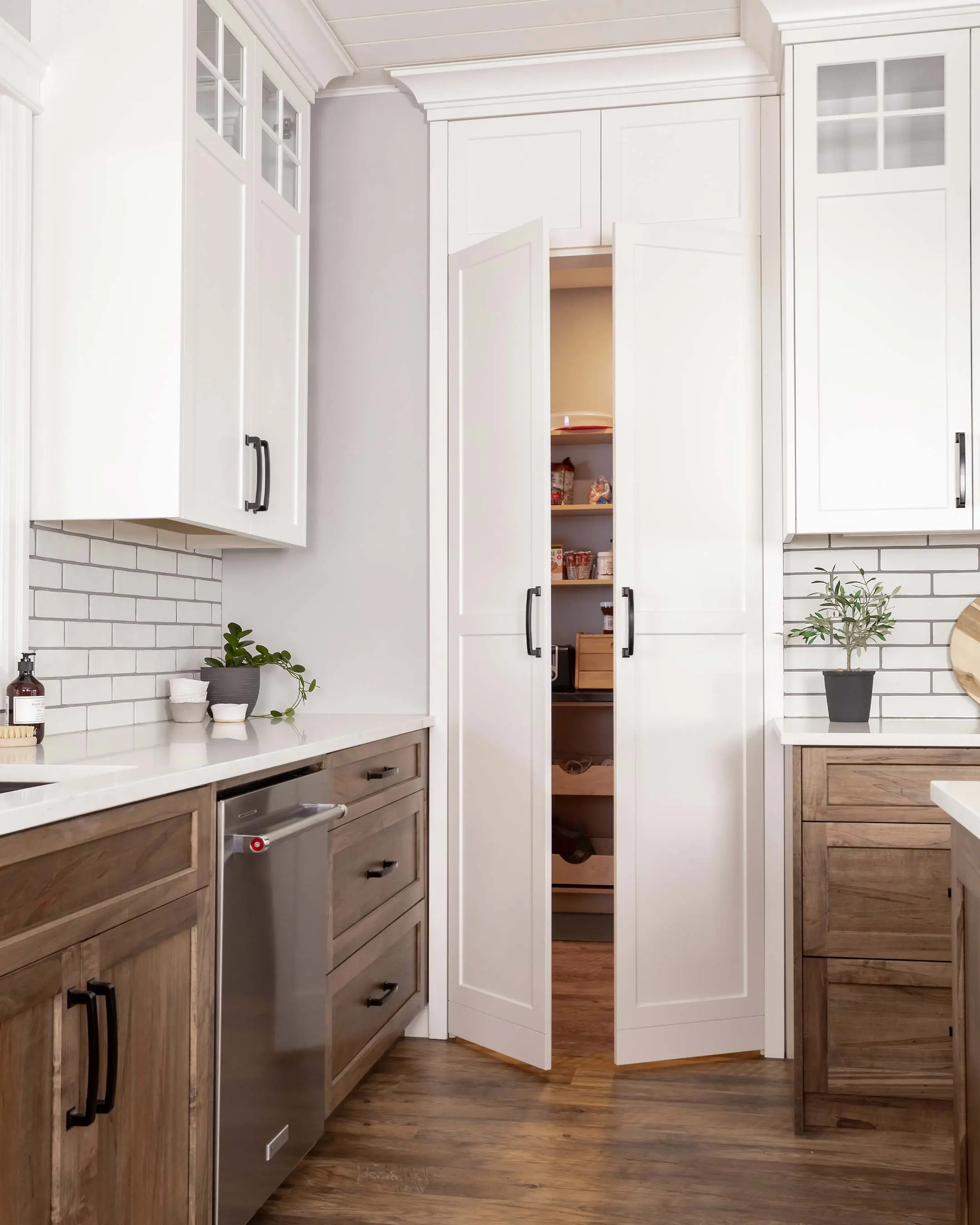 Ball Kitchen - Image 6