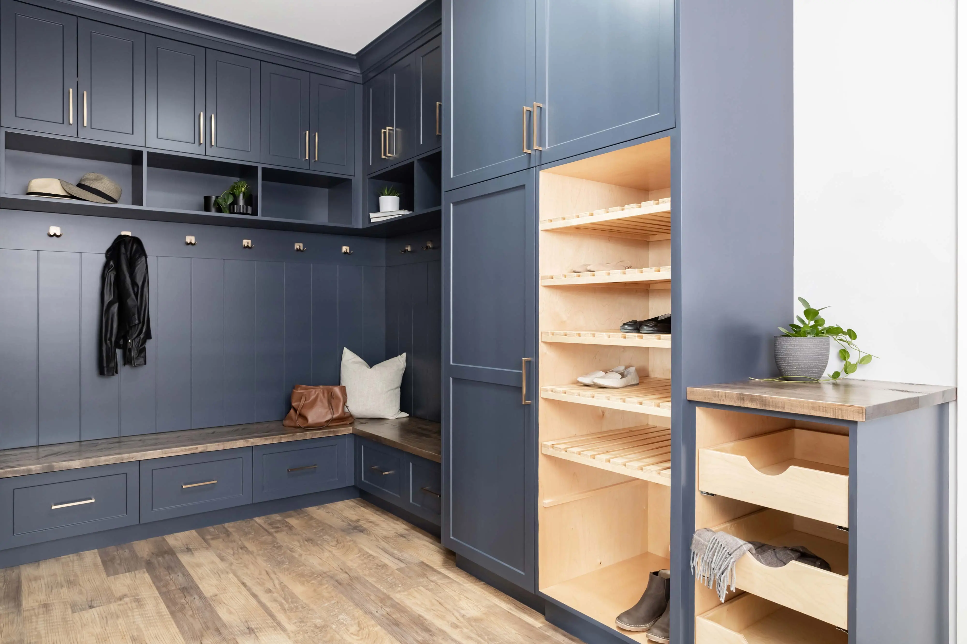 Ball Kitchen - Image 16